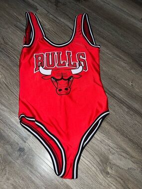 Chicago Bulls women's NBA branded one-piece bodysuit/swimsuit sz small